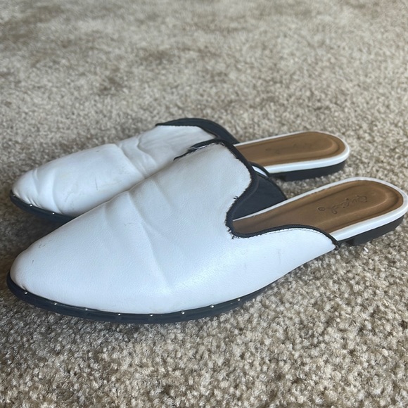 White and black studded flat mules - Picture 1 of 4